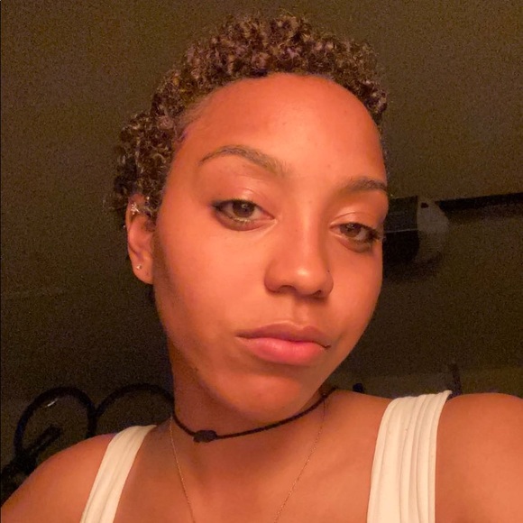 Meet your Posher, Alpha - Picture 2 of 4